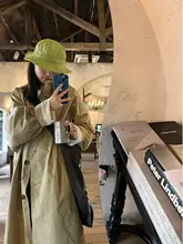春秋用カジュアルなカキ色ミディ丈トレンチコート【シンプルデザイン・女性用】