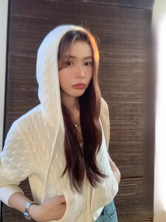 フード付きツイード風ニットカーディガン【ラウンドジッパー・長袖・女性用】
