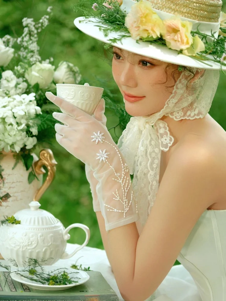 結婚式にぴったりなショールは、どう選ぶべき？