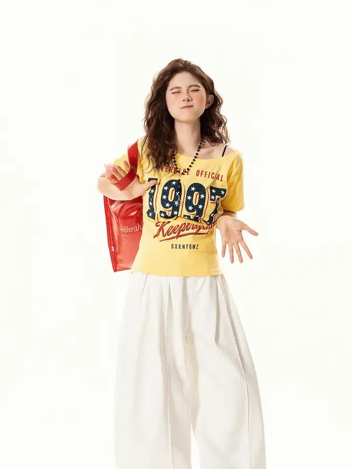 ヴィンテージデザイン 星柄プリントオフショルダーTシャツ【夏用・短袖】