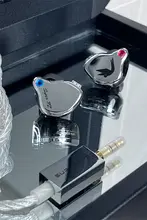 ハイファイ接続の舞台用有線インイヤーヘッドフォン【クリアな音質・スタジオモニタリング対応】