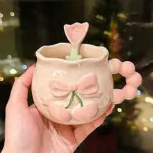 可愛いチェリーデザインのマグカップ【立体感のある陶器製・誕生日ギフトに最適】