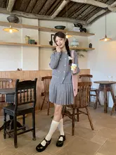 カーディガンとプリーツミニスカートのコーディネート【韓国風・スタイルアップ・ふわふわニット】（セットアップ対応）