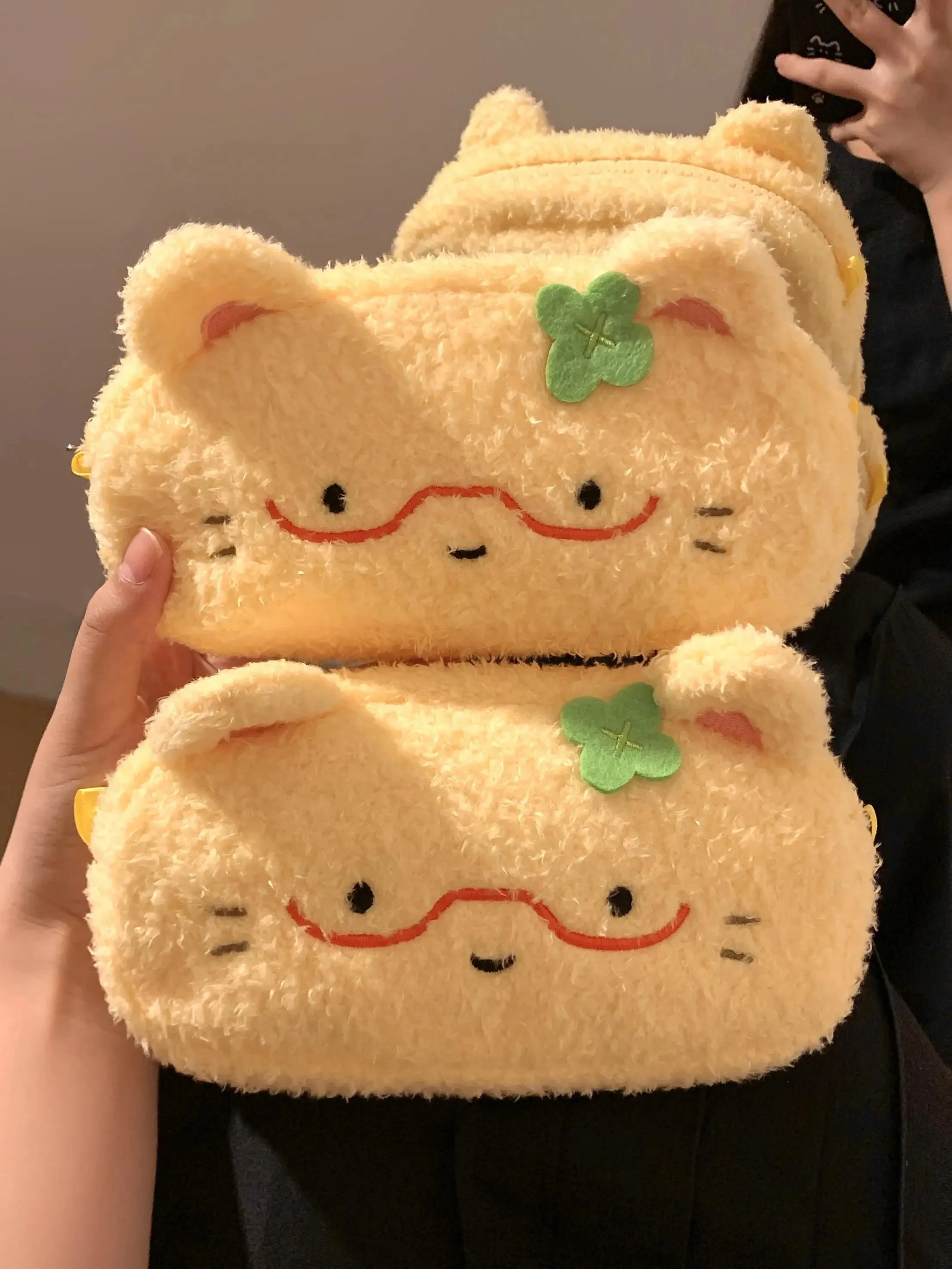 可愛いデザインの猫型ペンケース：高容量・インス風・女の子用文房具収納の実用性と価格分析