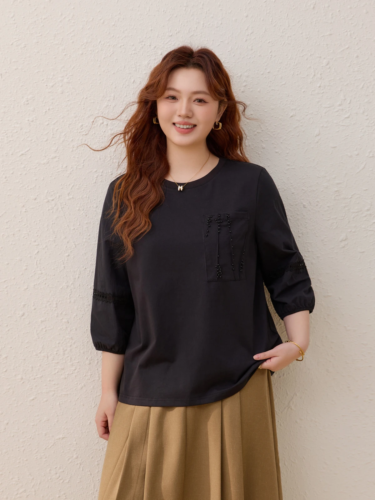 7部袖Tシャツはどう選ぶ？通勤から日常まで、本当に使えるおすすめスタイルを解説