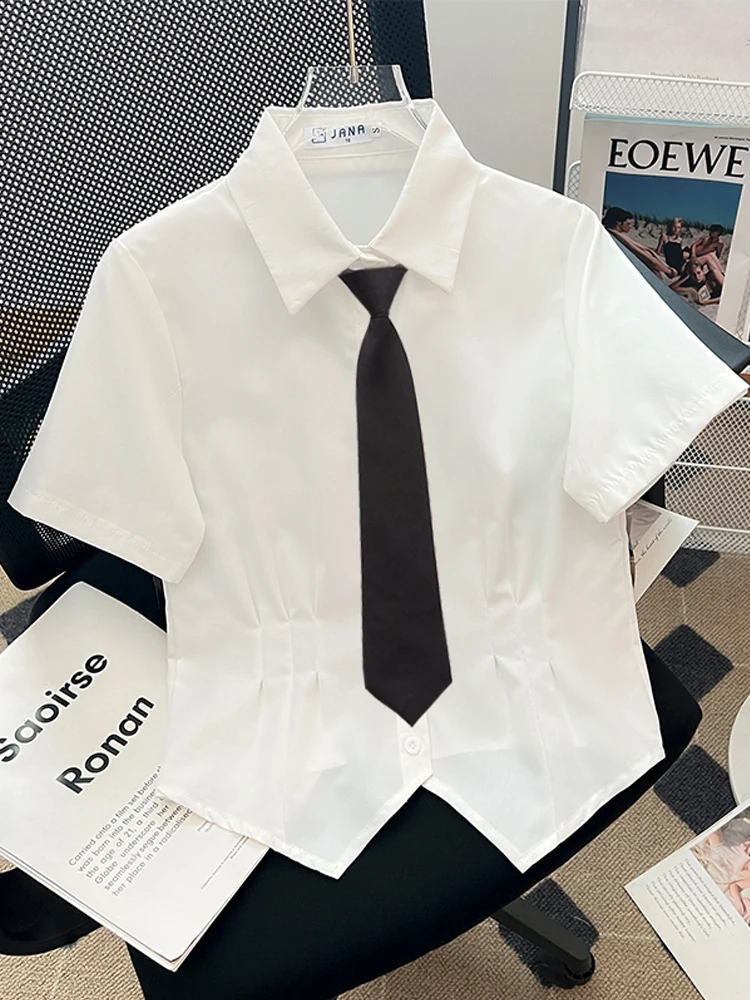 デザイン性の高い女性用JK制服ホワイトシャツ：かわいい高校制服 の実用性とスタイル選定ガイド