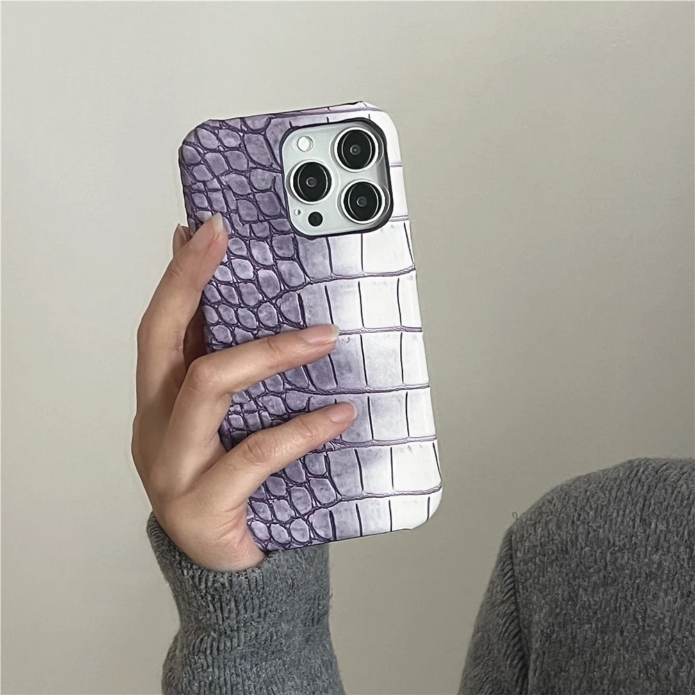スマホケース 紫 は本当に注目すべき？その魅力と選び方を徹底解説