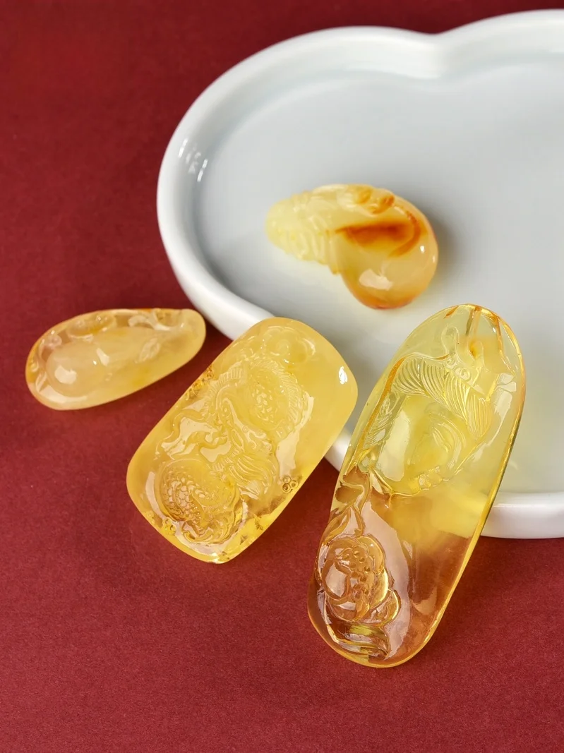 50cm ネックレスはどう選ぶ？天然蜜蝋の観音・弥勒仏デザインが今注目する理由