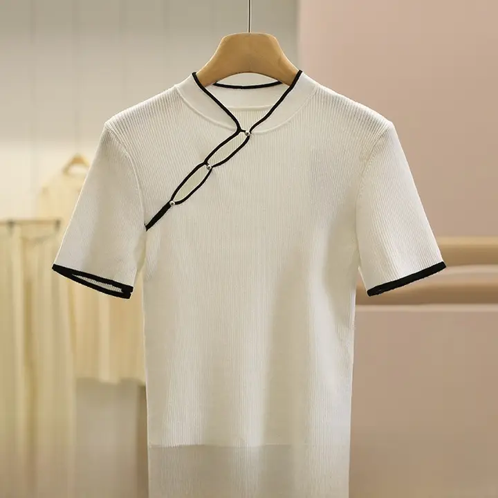 デザイン性のある透かし編みフィットニットTシャツ【短袖・女性用】