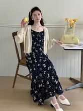 秋季のフェミニンな装い！オープンフロントのカーディガンとフラワープリントキャミソールワンピース（セットアップ対応）