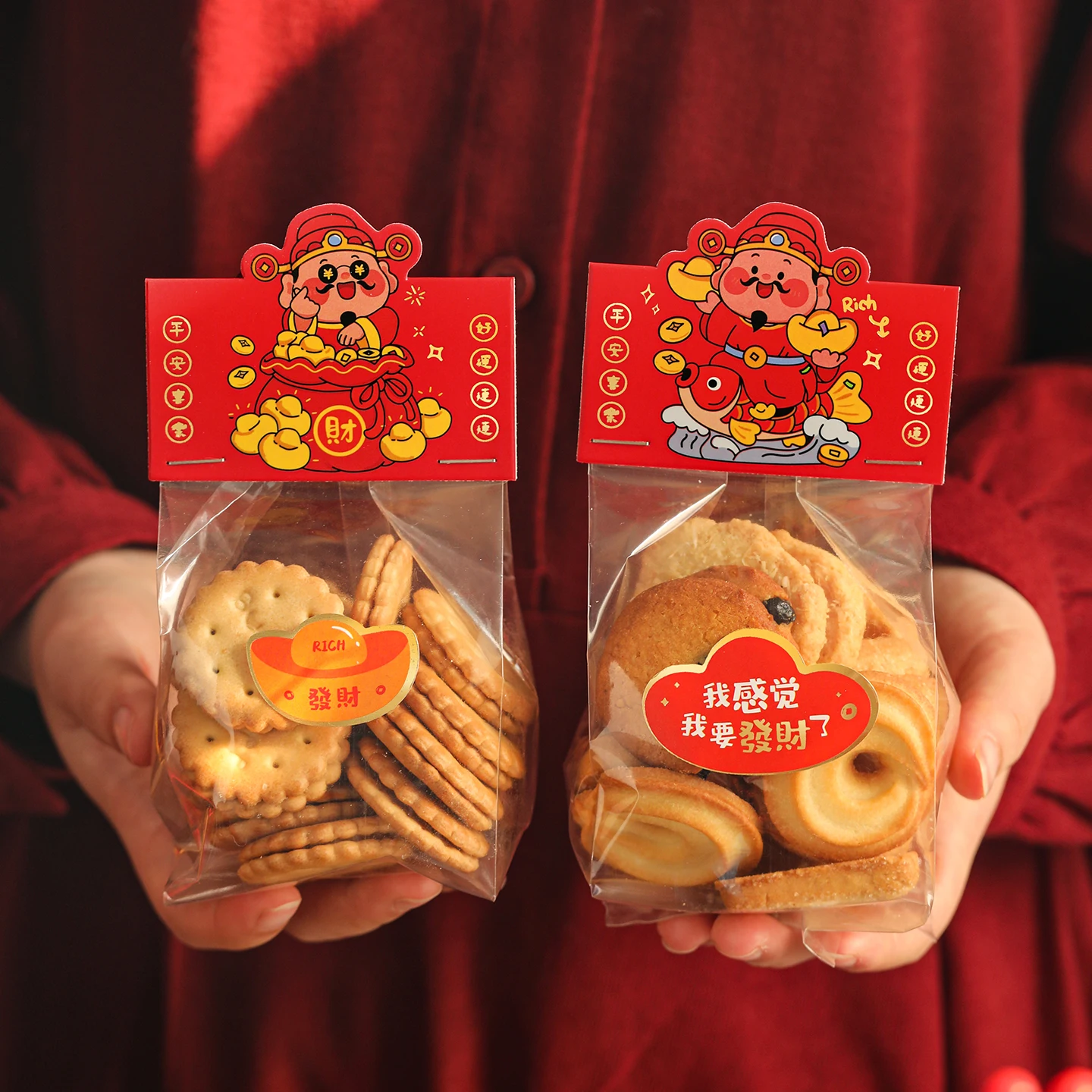 かわいい包装紙でプレゼントをどうする？新年のスノーフレークスイーツにぴったりな包装袋の選び方