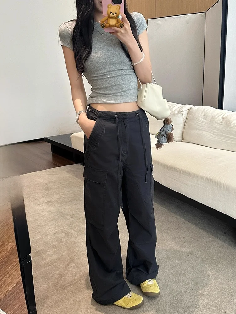 デニム素材とコットン素材のカーゴパンツ、女性向けブランドで比較したらどれが使いやすい？