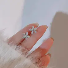 925銀製キャッツアイ石のフラワーピアス【シンプル・スタイリッシュ・高級感】