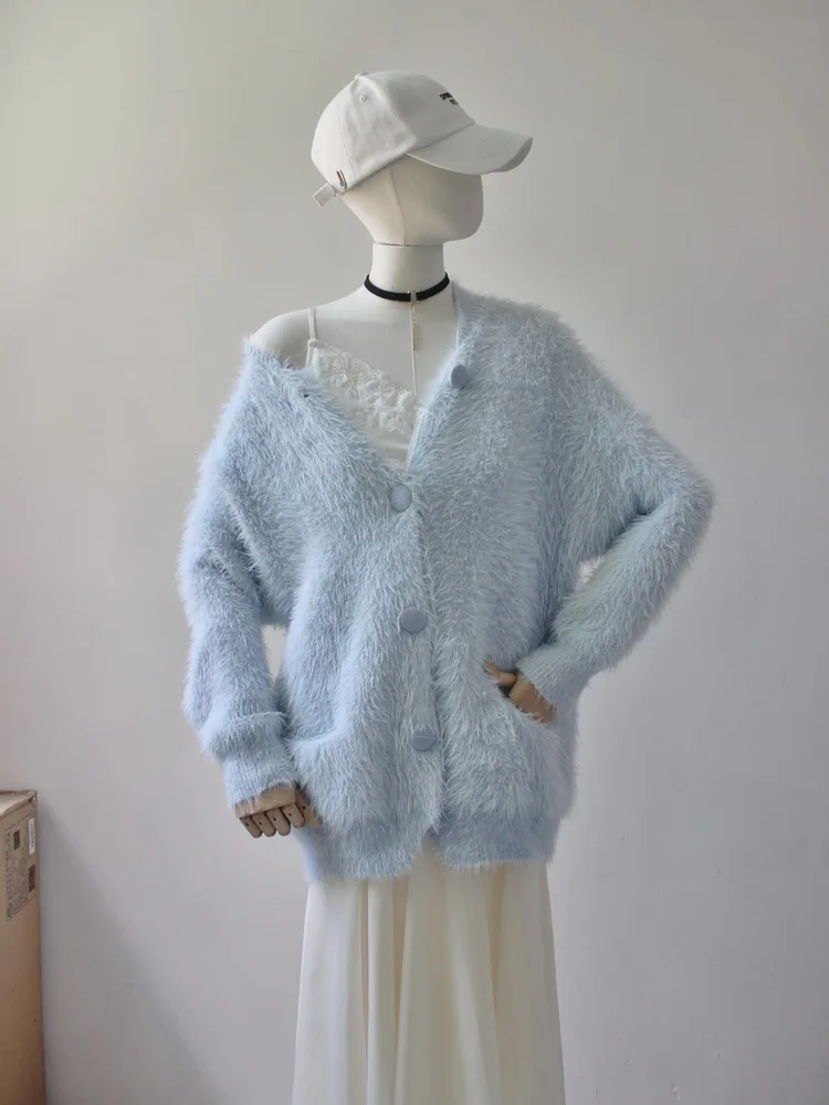 フェイクミンクニットカーディガン：柔らかさとゆったりスタイルの実用性を徹底検証