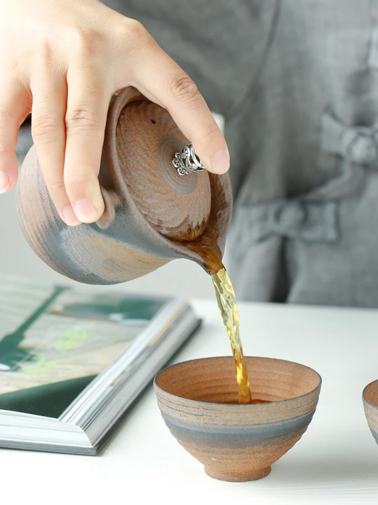 手作りのレトロな急須と蓋付き茶碗：新中式スタイルの陶器製茶器をどう選ぶか