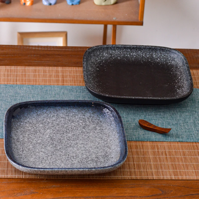 深型正方形プレート：厚みのあるデザインと日系風味の高級感を実現