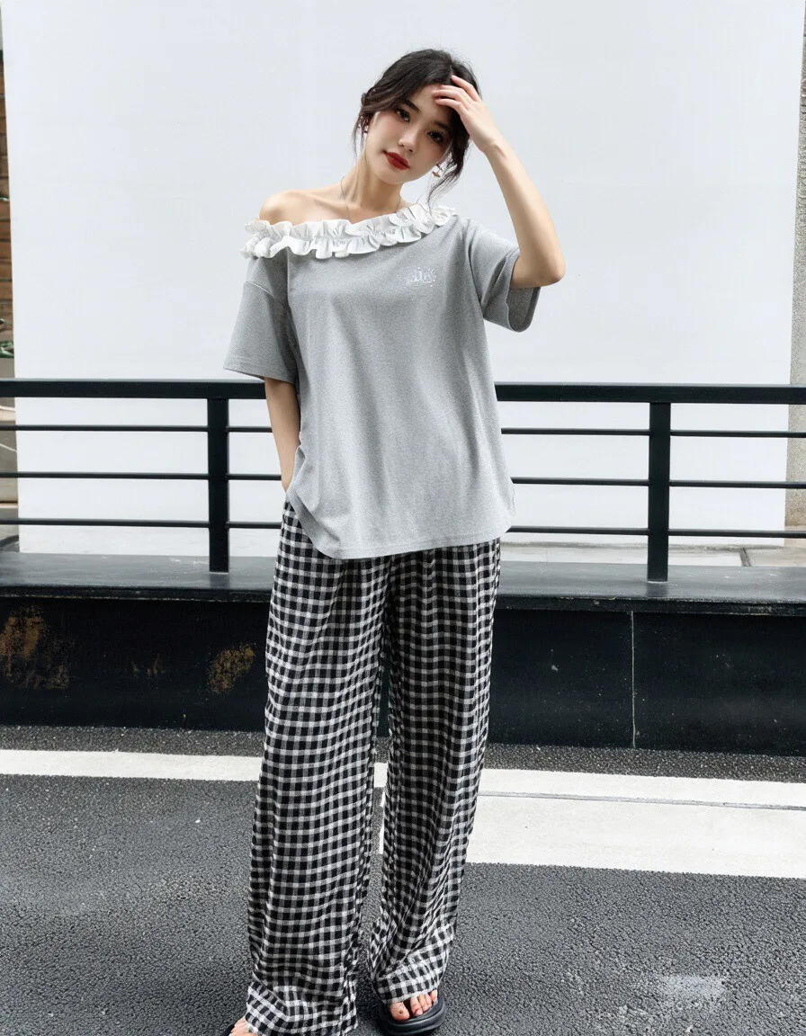 大人可愛い服 50代コーデ 完全ガイド｜立襟ニットの選び方と色使い