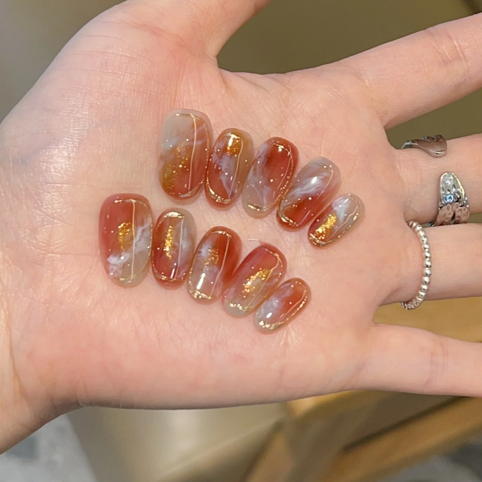 ゲル1130とは：高級感ある手作りネイルチップの実際の性能と使い方