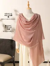 双面デザインのウールスカーフ【秋冬用・サテン調・保温性】