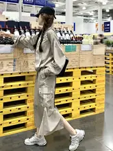 感あふれるワークジャケットとスカートの春秋用コーディネート（セットアップ対応）
