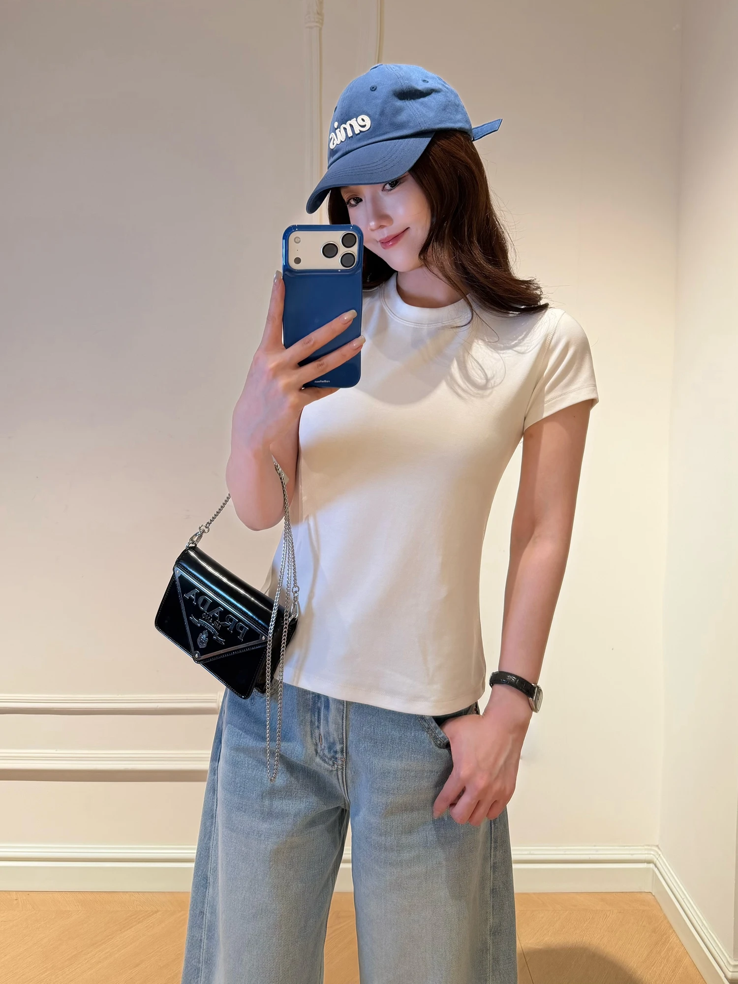 大学生女子が毎日着て安心できるTシャツは、どう選ぶ？