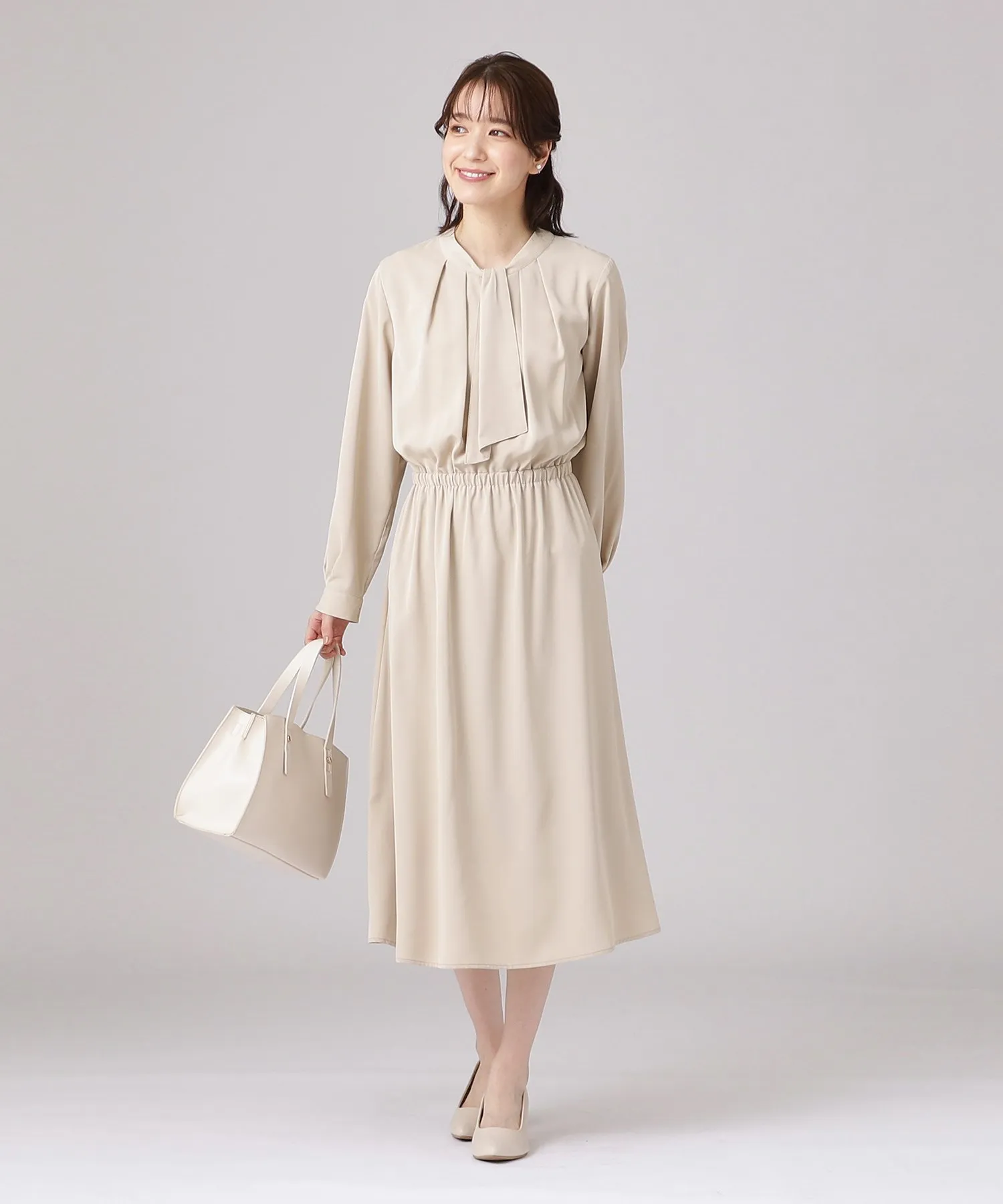 春用 柔らかなドレープのリボン付き長袖ワンピース【2つの着こなし】