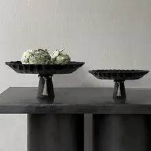 浮彫りデザインの実木製高脚トレイ【フルーツプレート・インテリア装飾用】