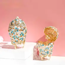ロシアの真珠をあしらったエナメルの装飾卵型ジュエリーボックス【ファベージュ風・金属製】
