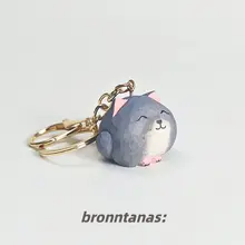 木製彫刻の小さな青い猫のキーホルダー【バッグ飾り・手作り・創意デザイン】