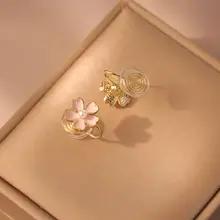 夏用 ピンク桜モチーフの小型イヤリング【簡約デザイン・フラワー・耳穴不要】