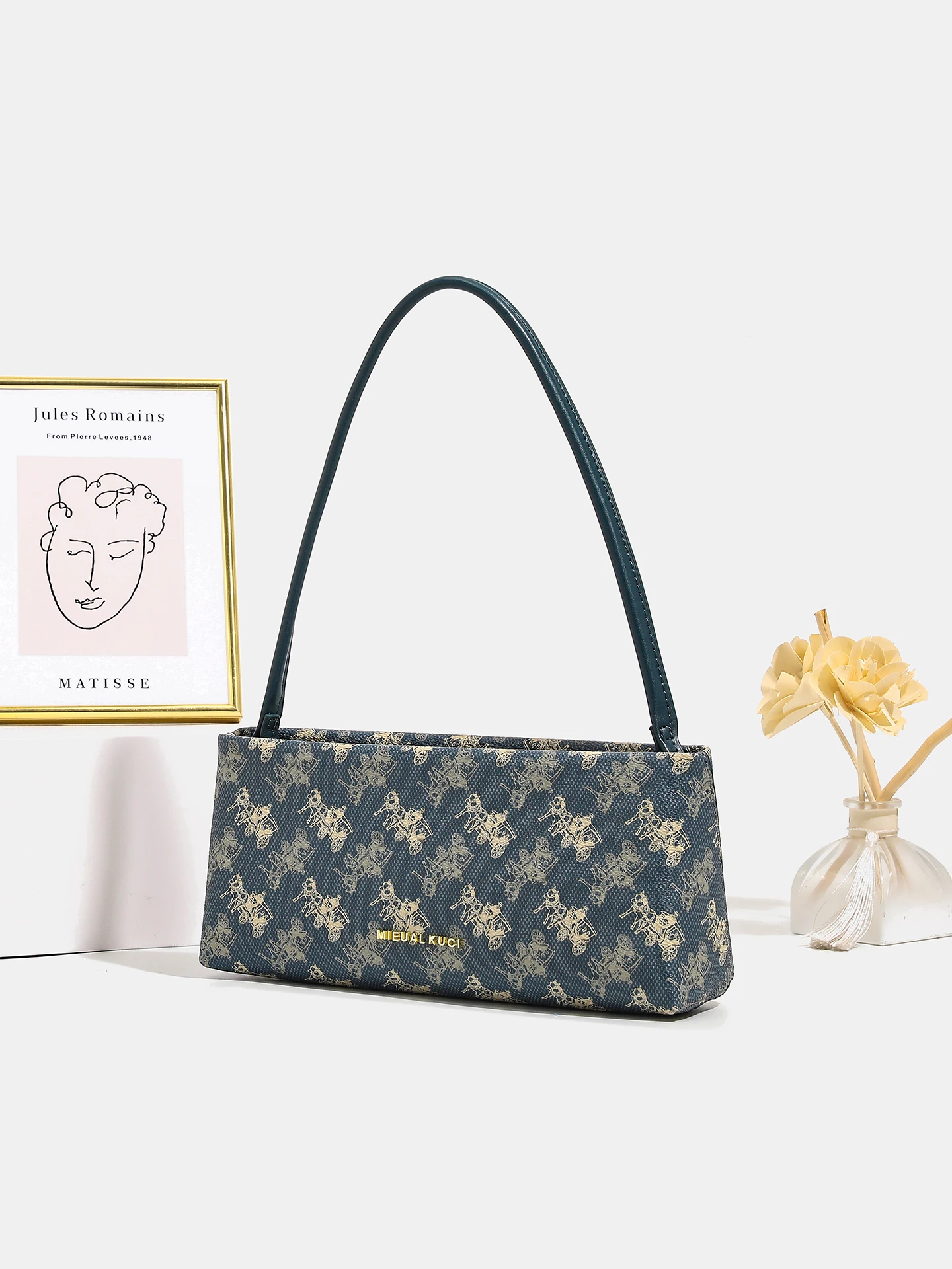 「バンカーリング」をもっとおしゃれに活かすには？聖米洛の高級感バゲット型ショルダーバッグが答えになる
