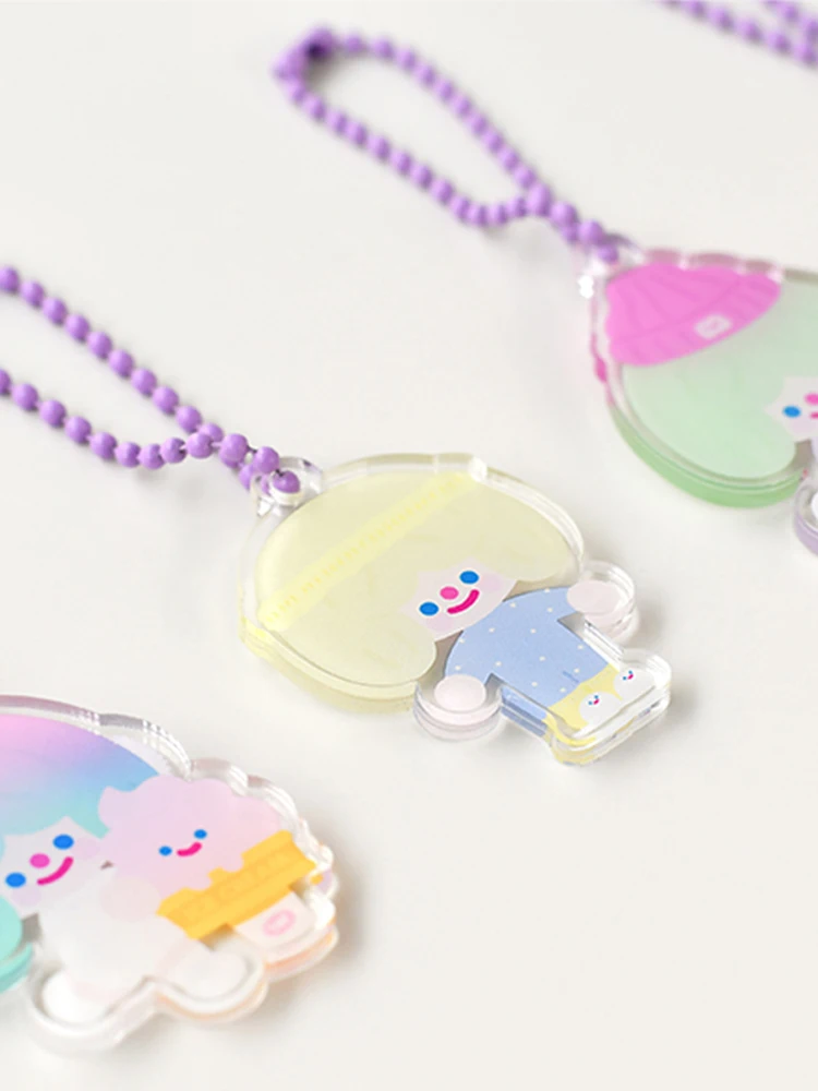 可愛いリコデザインのアクリルチャーム：ポップキャラクターとしての実用性と使い方