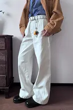 オフホワイトのシンプルデザインデニムパンツ【ユニセックス・ワイドレッグ・フィット】