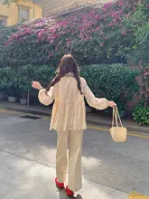 フラワープリントの長袖シャツ【春向け・ロマンティック・女性用・体型カバー】（セットアップ対応）