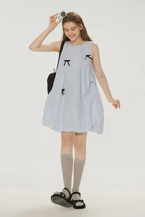 リボン付き初恋風ドレス【軽やかで華やか・フラワーシルエット・スリム効果】