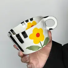 夏の小さな花柄マグカップ【レトロ陶器・女性用・コーヒーカップ】