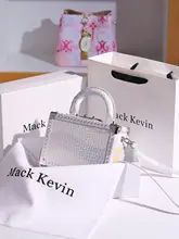 MackKevin レーザーグラデーション ボックスバッグ【レディース・スタイリッシュ・スタッズ付き・ショルダーバッグ】