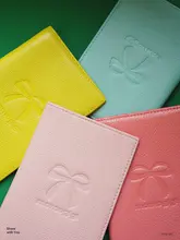 本革製 パスポートカバー【実用的なデザイン・収納ポケット付き】