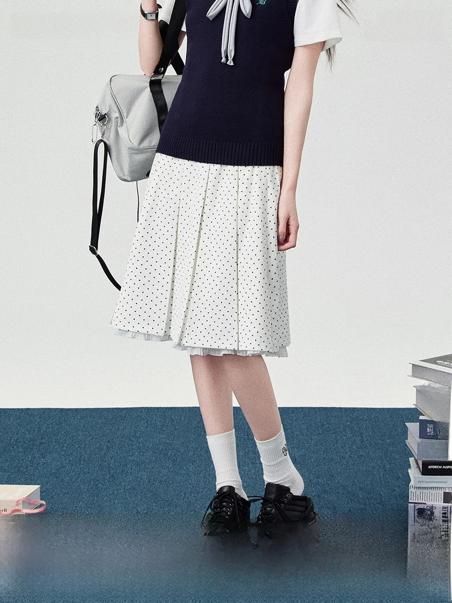春用JK制服 半身スカート：高ウエスト・ ドット柄・フリル付きのデザインと着用感
