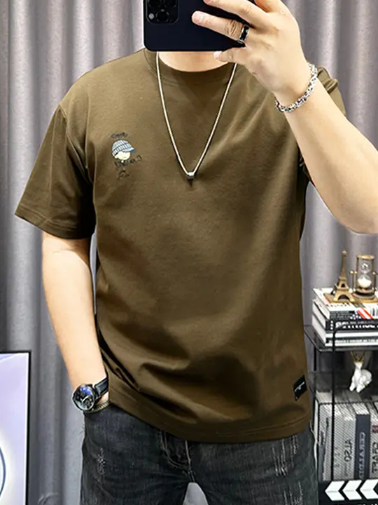 カジュアルなクルーネック半袖Tシャツ【アニメプリント・ゆったりフィット・男性用】