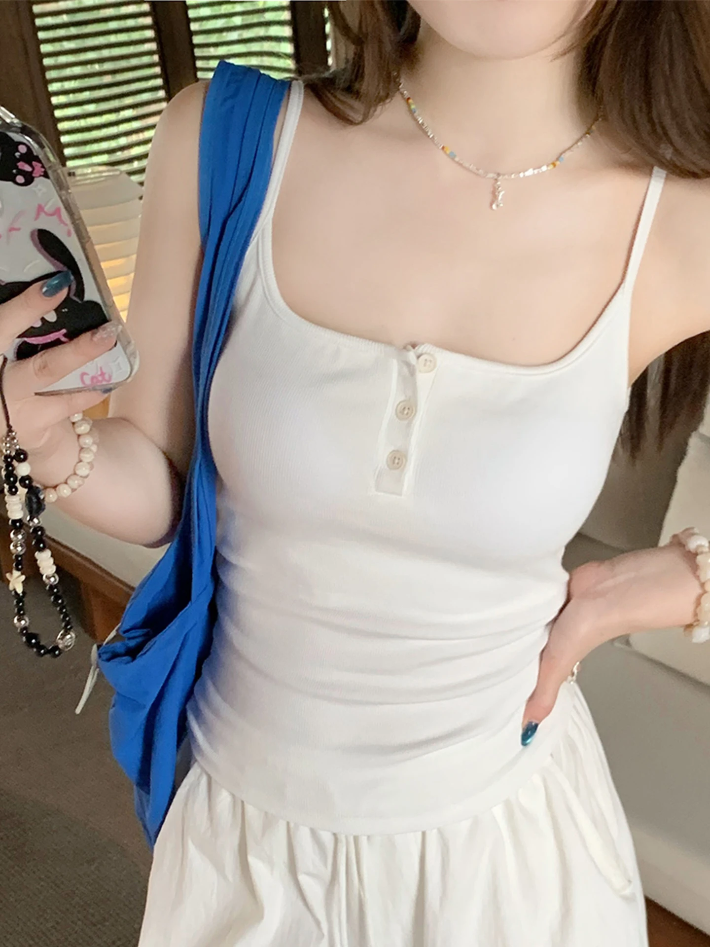 胸が大きい女性がオフショルインナーを選ぶときに気をつけるべき5つのポイントは？