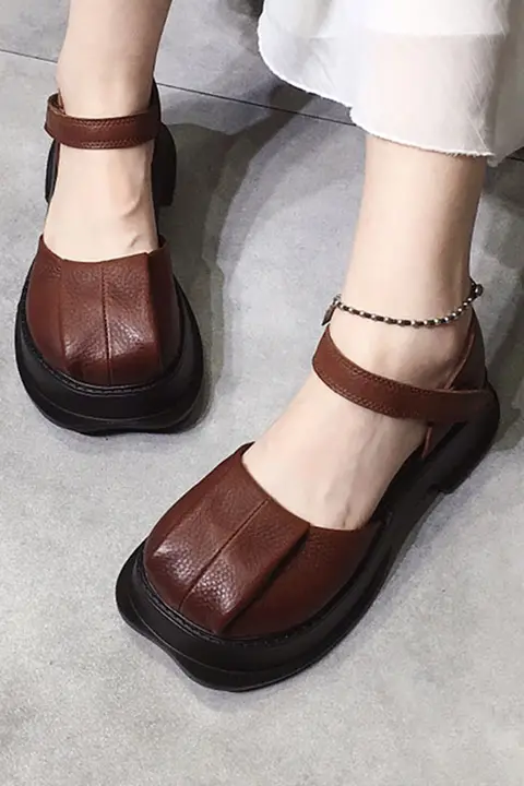 包頭デザインのレトロなサンダル【本革・マジックテープ・厚底】