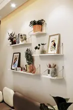 壁掛け棚 リビング 使用シーン 隔板 本棚