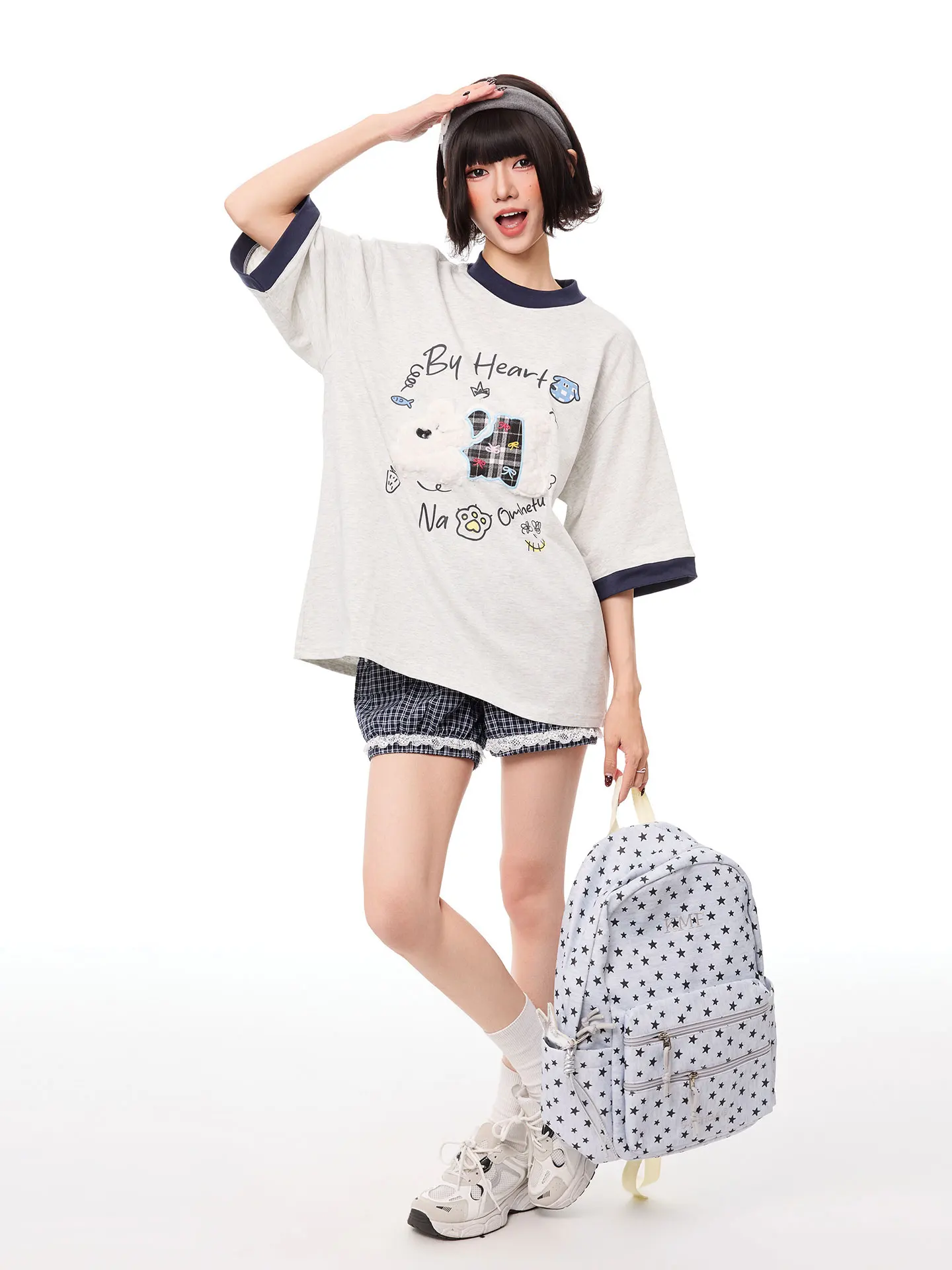 犬プリントの短 袖Tシャツ：ピチピチ感と刺繍ワンポイントの実際の着心地