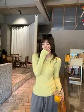 無縫デザイン 羊毛Vネックニット【春秋対応・タイトフィット・小翻領】
