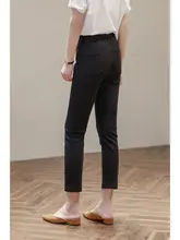 高腰でスタイルアップ！四方向ストレッチの黒デニムパンツ【クロップド・スリムフィット・女性用】（セットアップ対応)