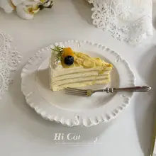 フランス風エンボス加工の陶製ケーキプレート【美しい花形・デザート用】