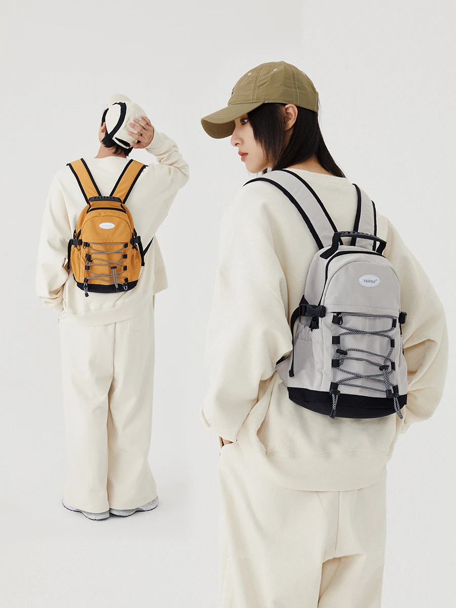 日中の移動に欠かせない「daypack」は、本当に必要なのか？