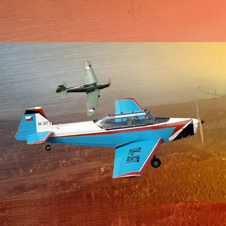飛行機の組み立て模型【牛魔王デザイン・教練機・限定版】
