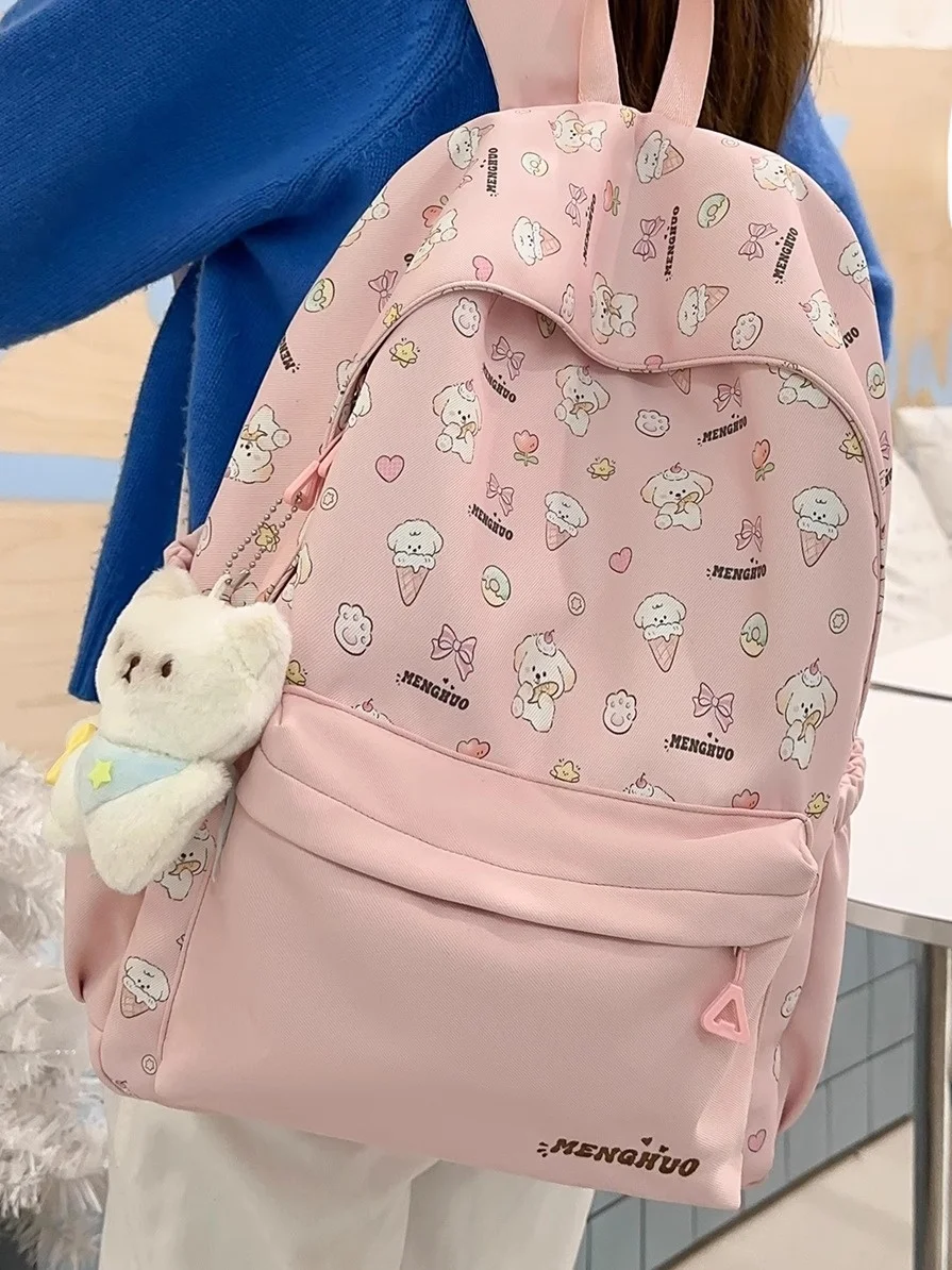 パステルカラーのリュックは、どんな場面で本当に使えるの？
